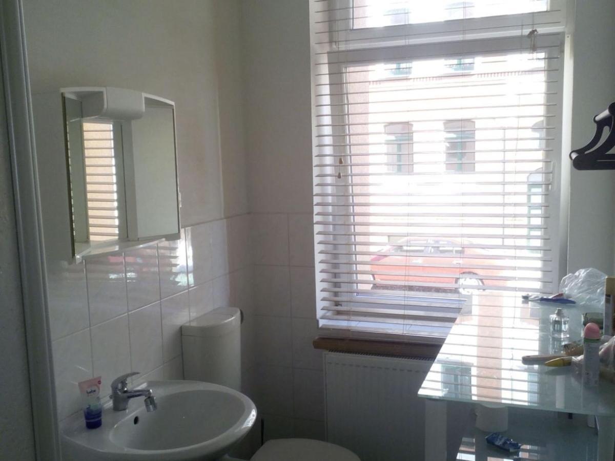 Halle  Hostel Im Medizinerviertel מראה חיצוני תמונה
