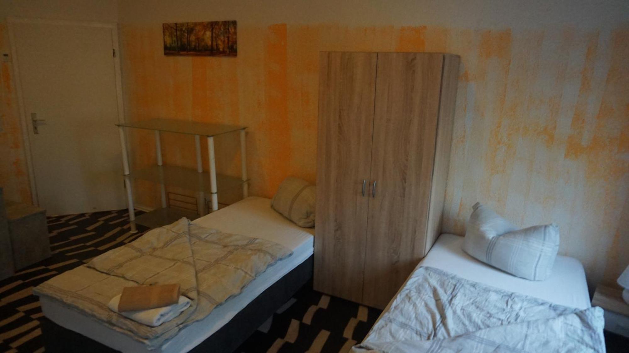 Halle  Hostel Im Medizinerviertel חדר תמונה